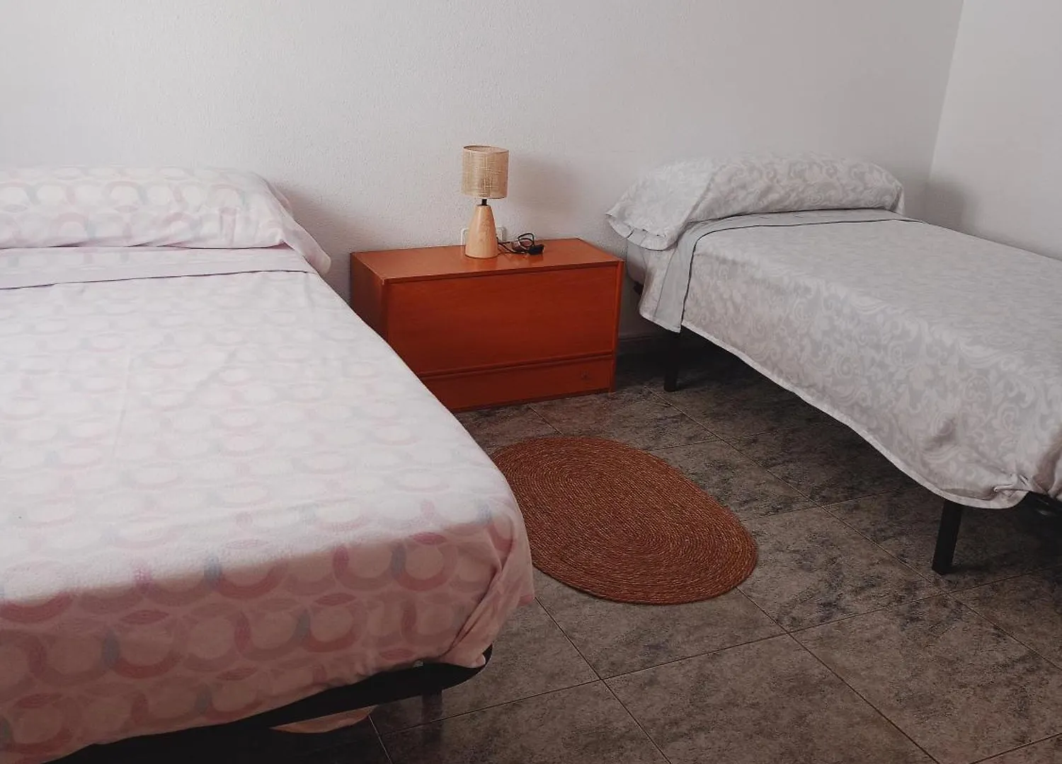 Amplio Apartamento En Zona Centrica De Níjar